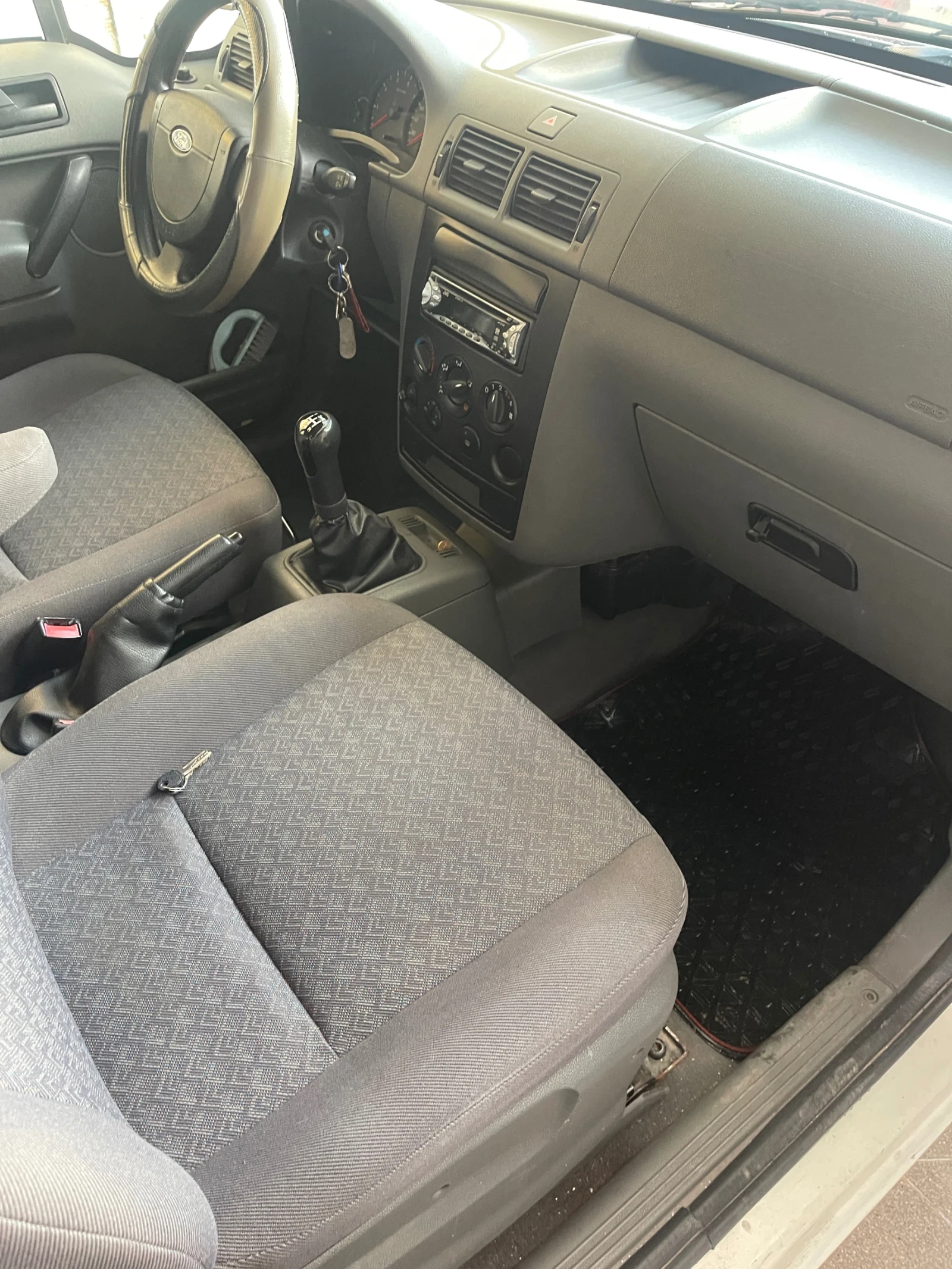 Ford Connect 1.8TDCI, снимка 14 - Автомобили и джипове - 56363838