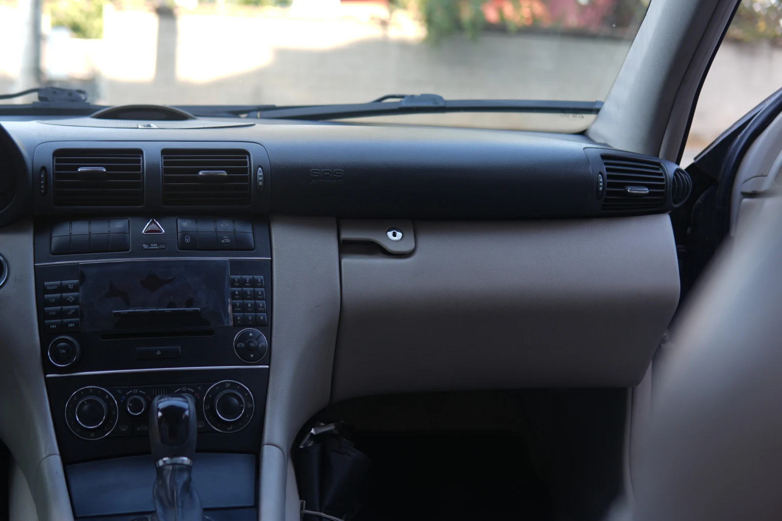 Mercedes-Benz C 220, снимка 7 - Автомобили и джипове - 56381262
