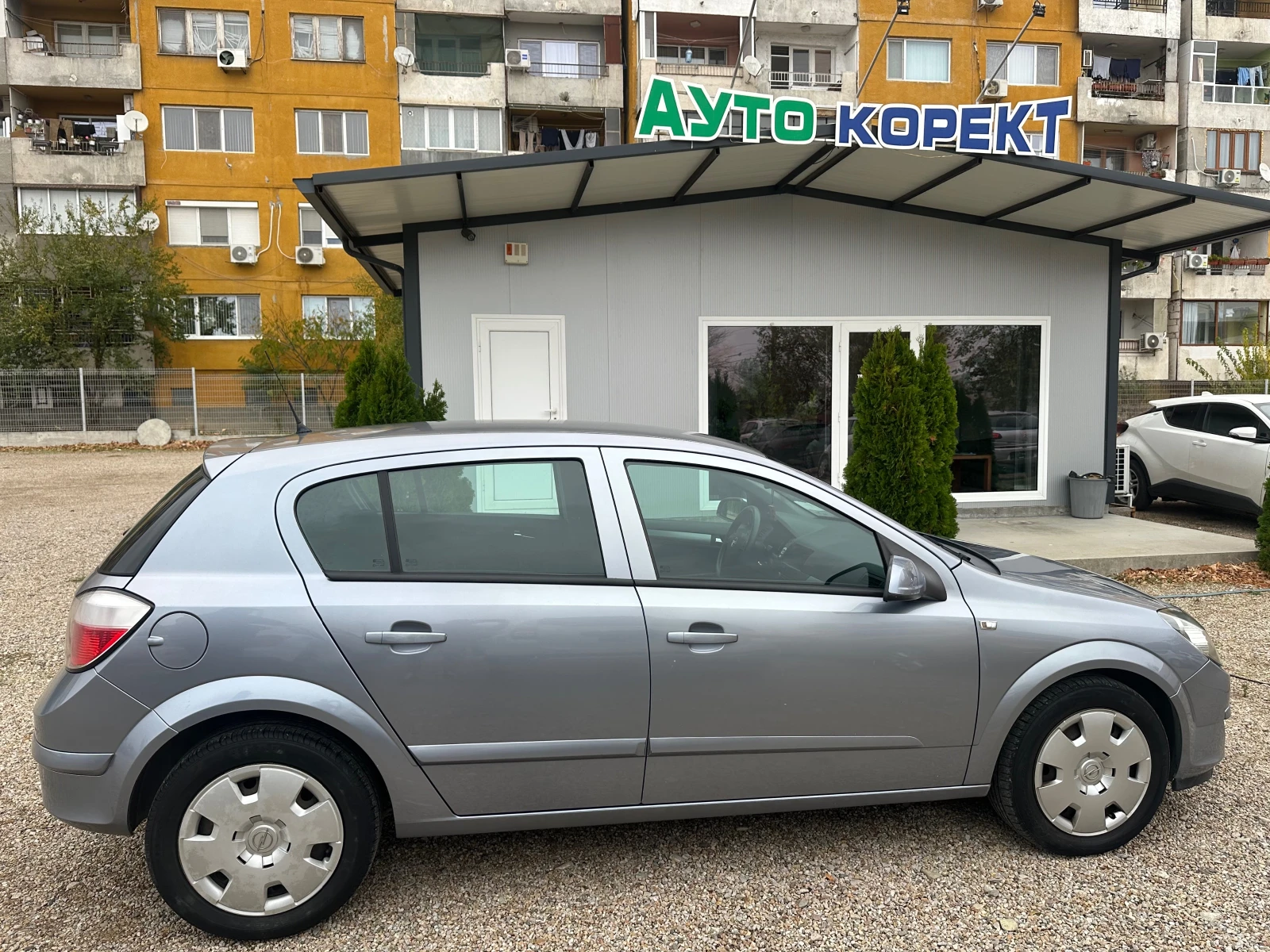 Opel Astra 1.6i TWINPORT, снимка 8 - Автомобили и джипове - 56745257