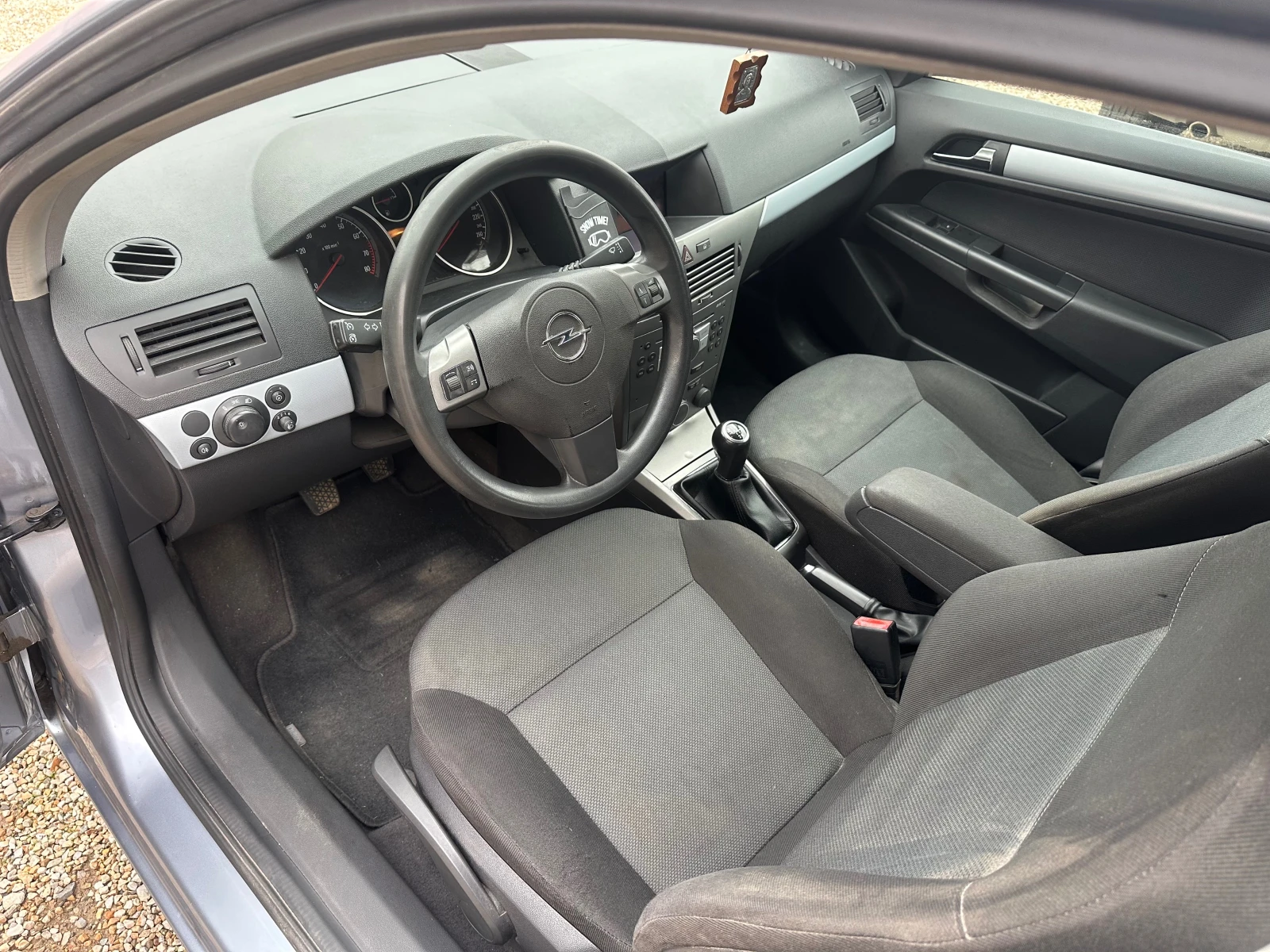 Opel Astra 1.6i TWINPORT, снимка 10 - Автомобили и джипове - 56745257