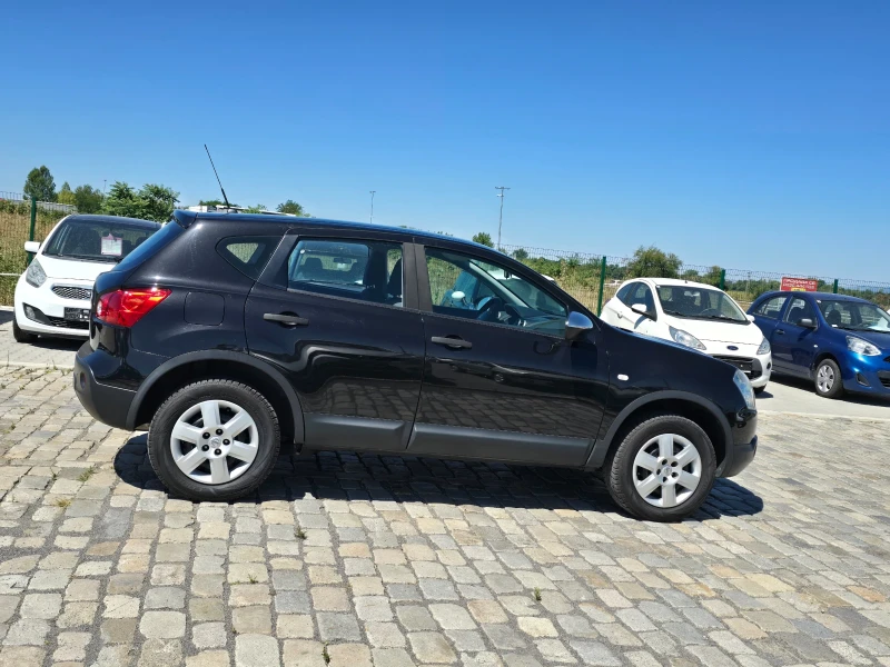 Nissan Qashqai 2.0i 141кс 4х4 РЕАЛНИ КИЛОМЕТРИ, снимка 5 - Автомобили и джипове - 46834896