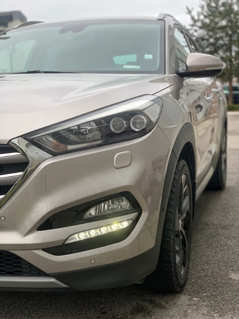 Hyundai Tucson, снимка 16 - Автомобили и джипове - 48224754