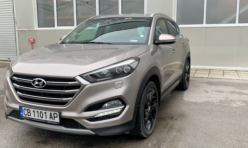 Hyundai Tucson, снимка 3 - Автомобили и джипове - 48224754