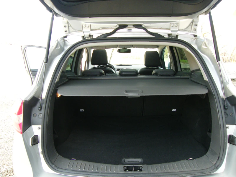 Ford Kuga 2.0TDCI 4x4, снимка 13 - Автомобили и джипове - 52503510