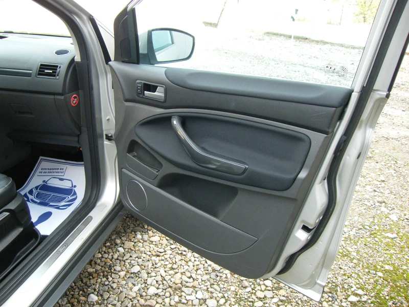 Ford Kuga 2.0TDCI 4x4, снимка 15 - Автомобили и джипове - 52503510