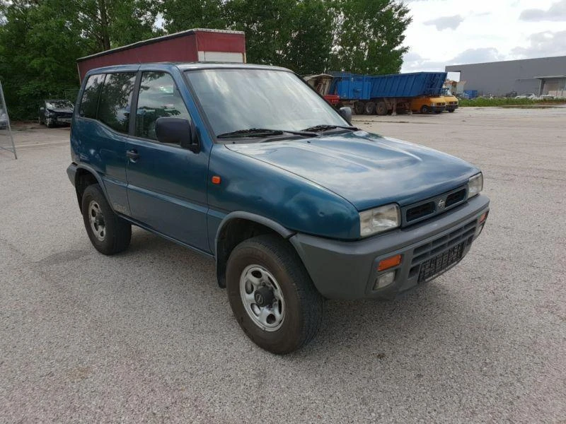 Nissan Terrano 2.7 И 2.4Ii, снимка 4 - Автомобили и джипове - 38106717