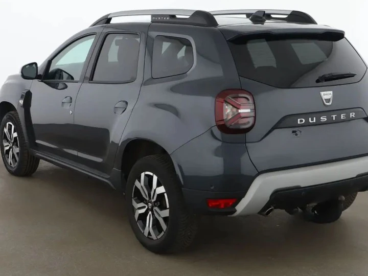 Dacia Duster, снимка 3 - Автомобили и джипове - 48754835