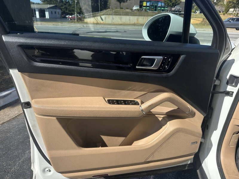 Porsche Cayenne  - изображение 10