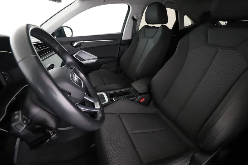 Audi Q3 Sportback 45 TFSIe, снимка 12 - Автомобили и джипове - 55410425