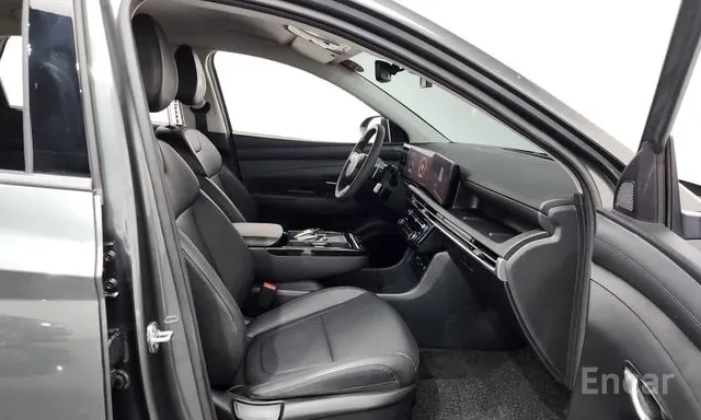 Hyundai Tucson NX4 / 2WD / ЛИЗИНГ, снимка 12 - Автомобили и джипове - 55469169