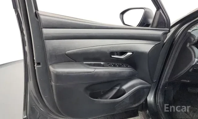 Hyundai Tucson NX4 / 2WD / ЛИЗИНГ, снимка 10 - Автомобили и джипове - 55469169