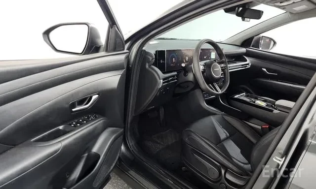 Hyundai Tucson NX4 / 2WD / ЛИЗИНГ, снимка 11 - Автомобили и джипове - 55469169