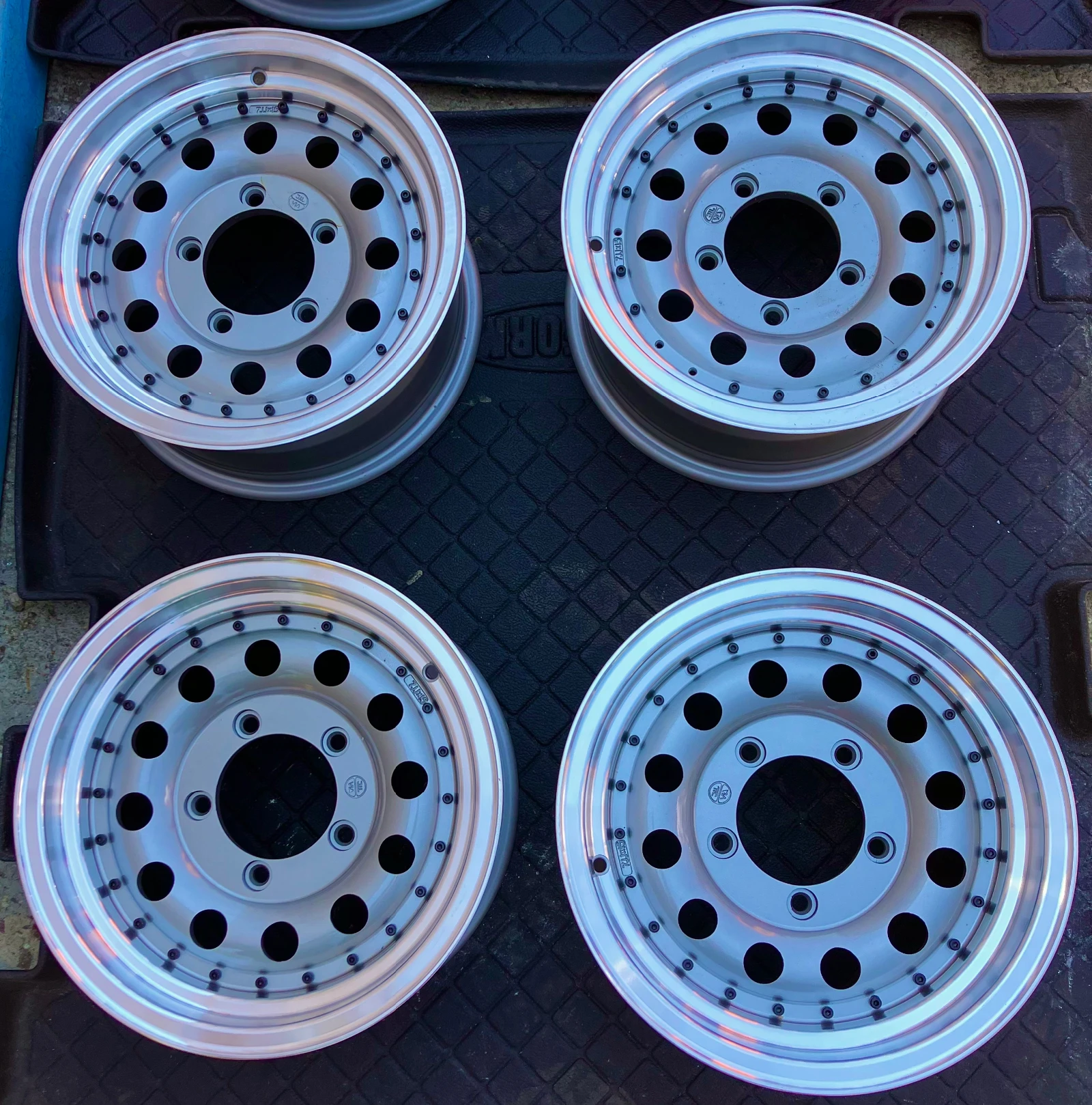 Nissan Terrano 2.7  2.4Ii | Mobile.bg   17