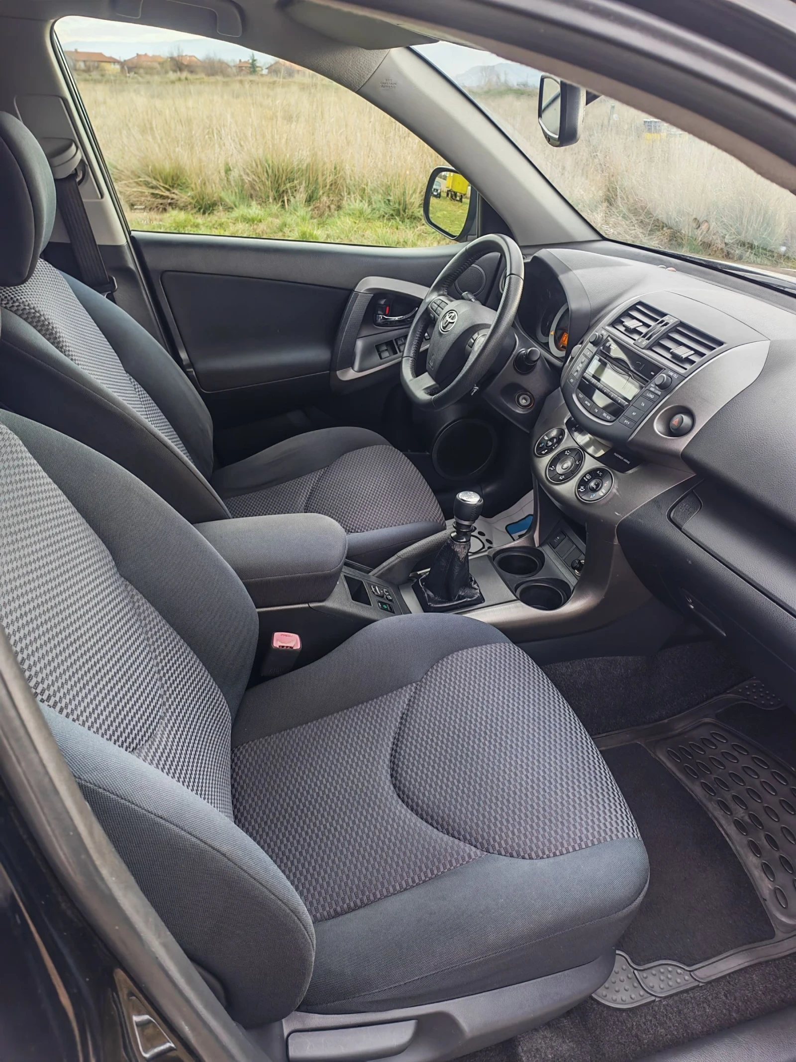 Toyota Rav4 2.2D D4D | Mobile.bg � ����������� 9