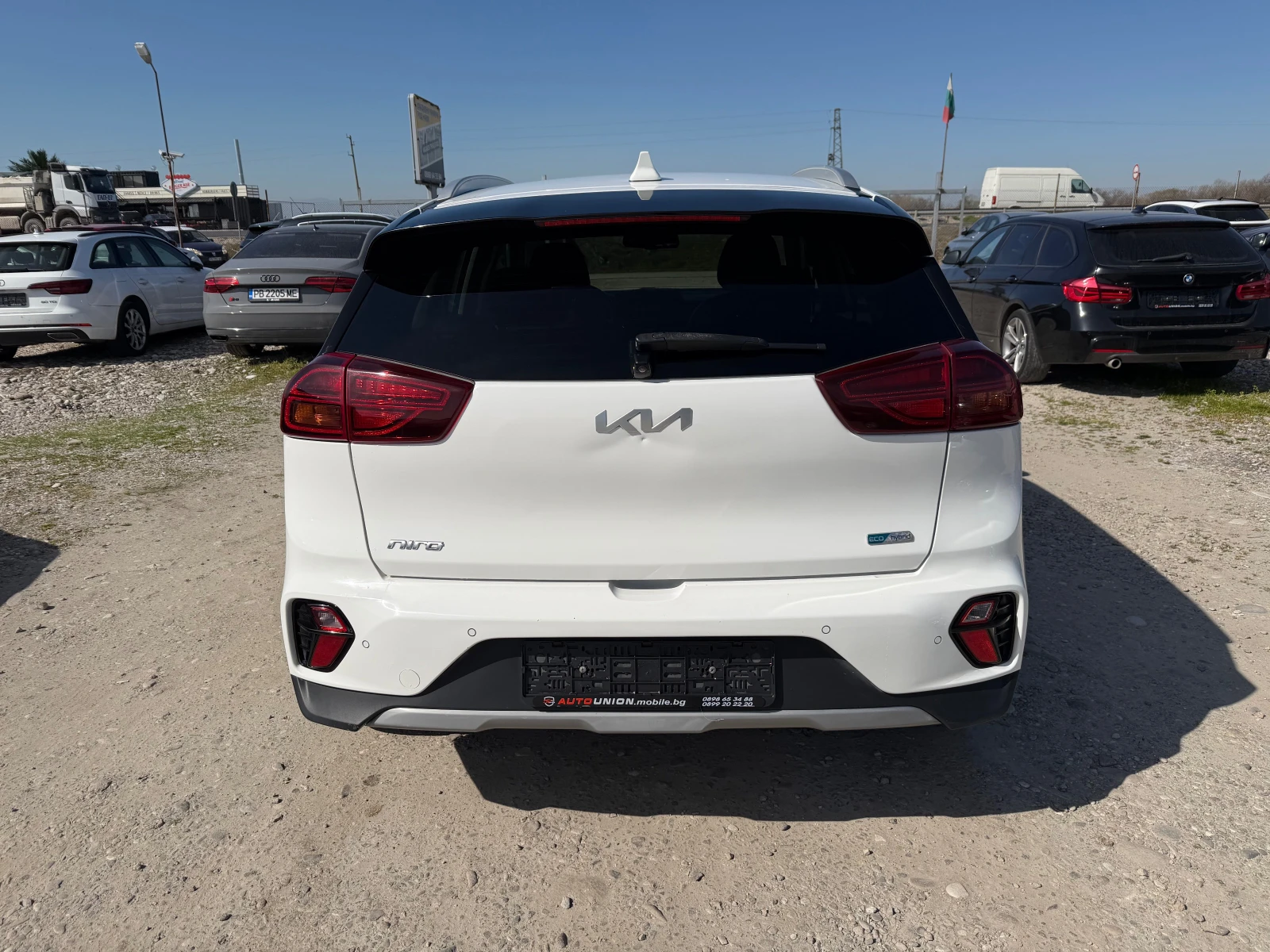 Kia Niro 1.6 HYBRID , снимка 6 - Автомобили и джипове - 53797789