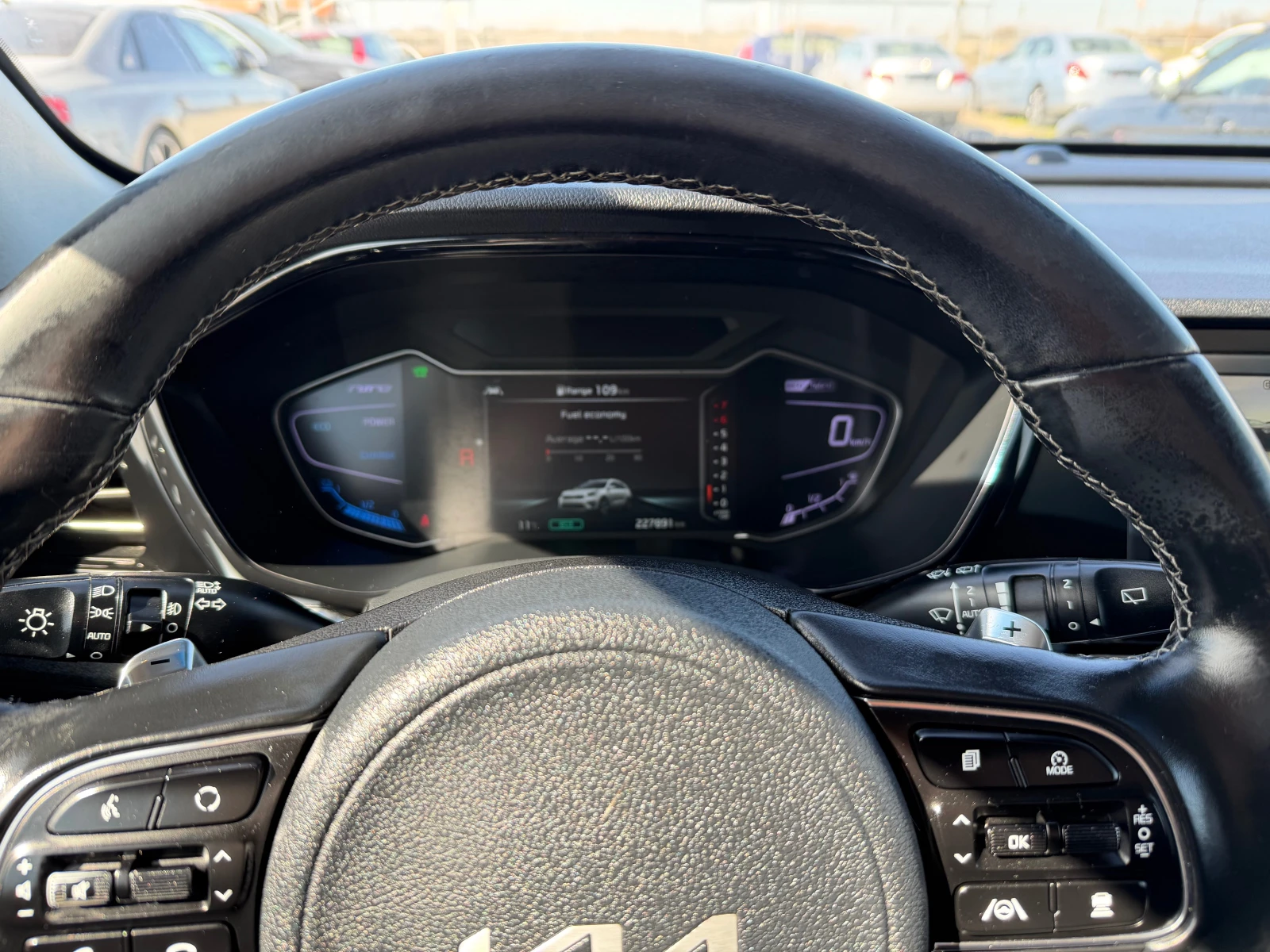 Kia Niro 1.6 HYBRID , снимка 16 - Автомобили и джипове - 53797789