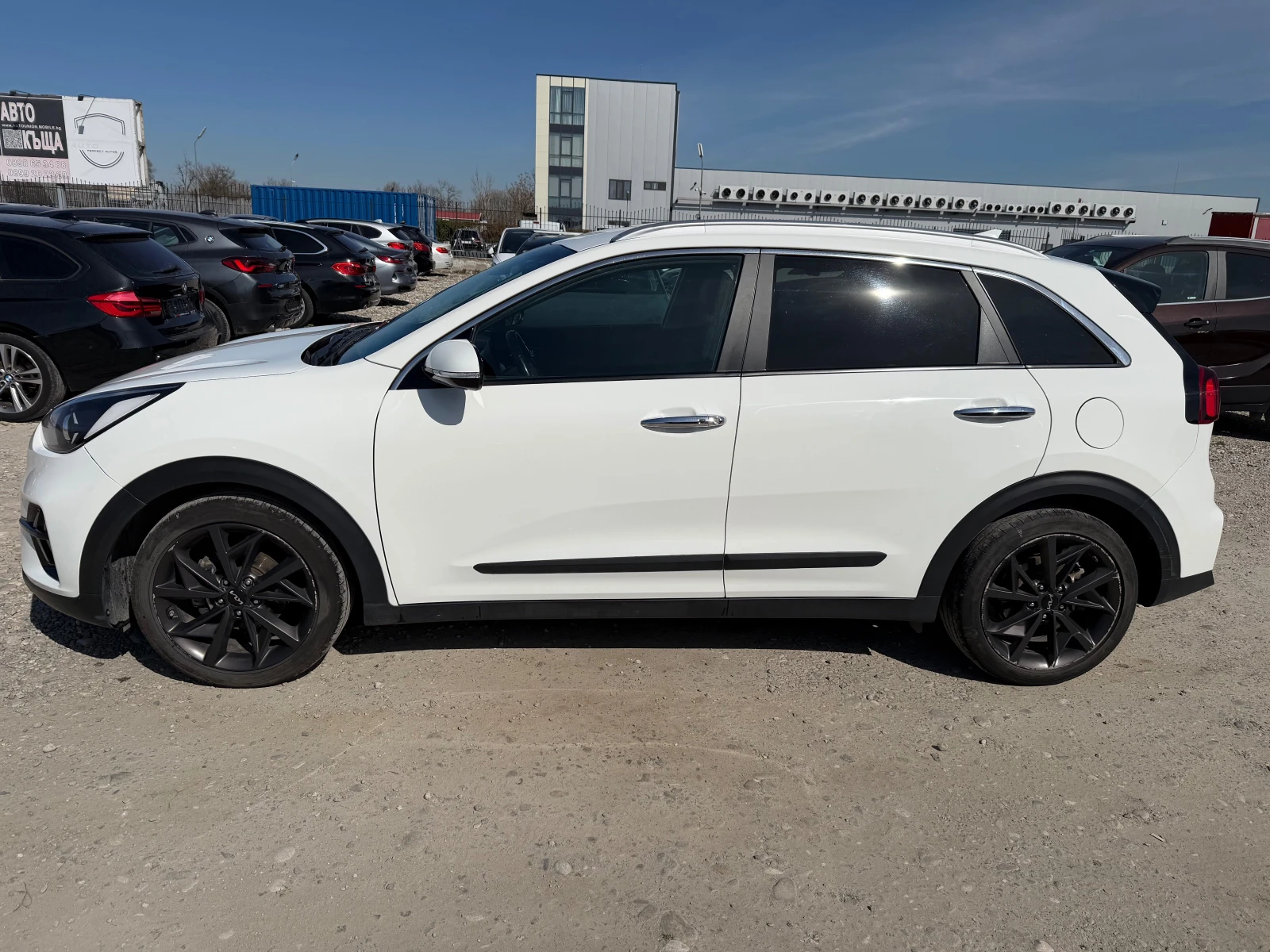 Kia Niro 1.6 HYBRID , снимка 8 - Автомобили и джипове - 53797789