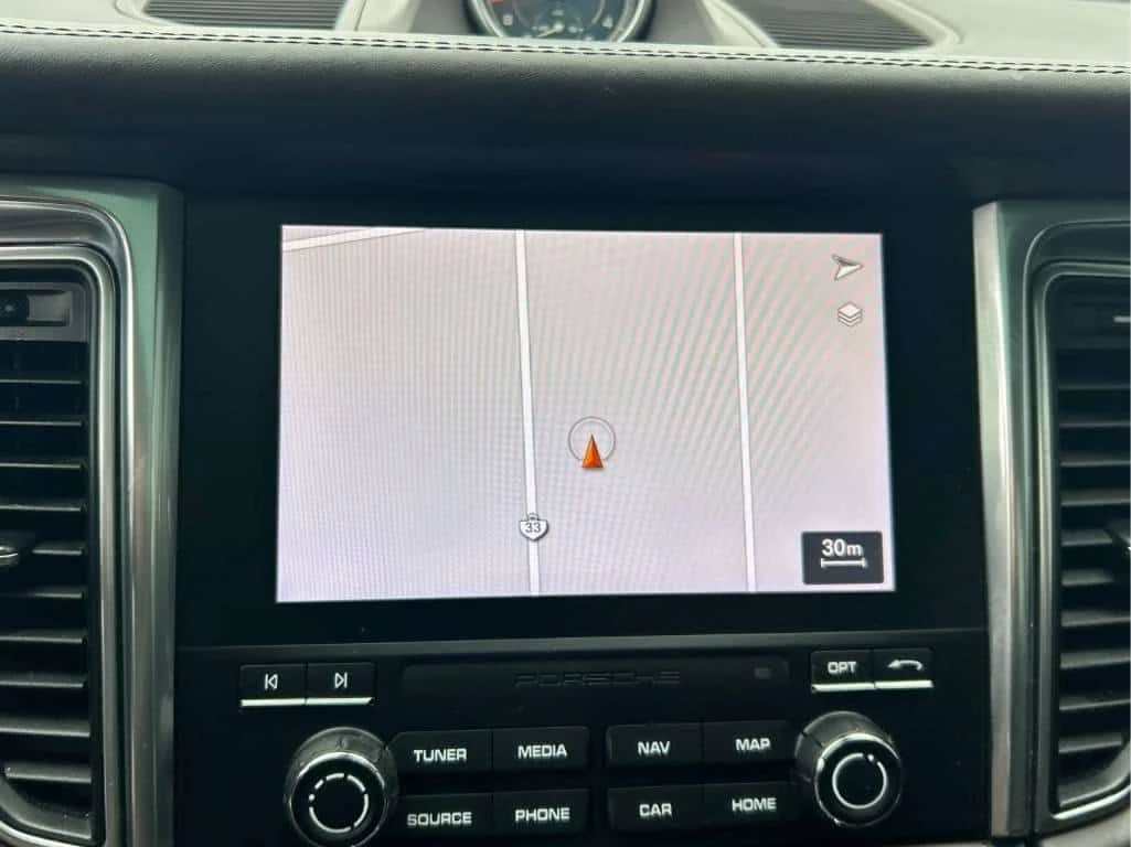 Porsche Macan * GTS * ГЛАВНО ПРЕДСТАВИТЕЛСТВО* ПАНОРАМА* КАМЕРА*, снимка 12 - Автомобили и джипове - 54214423