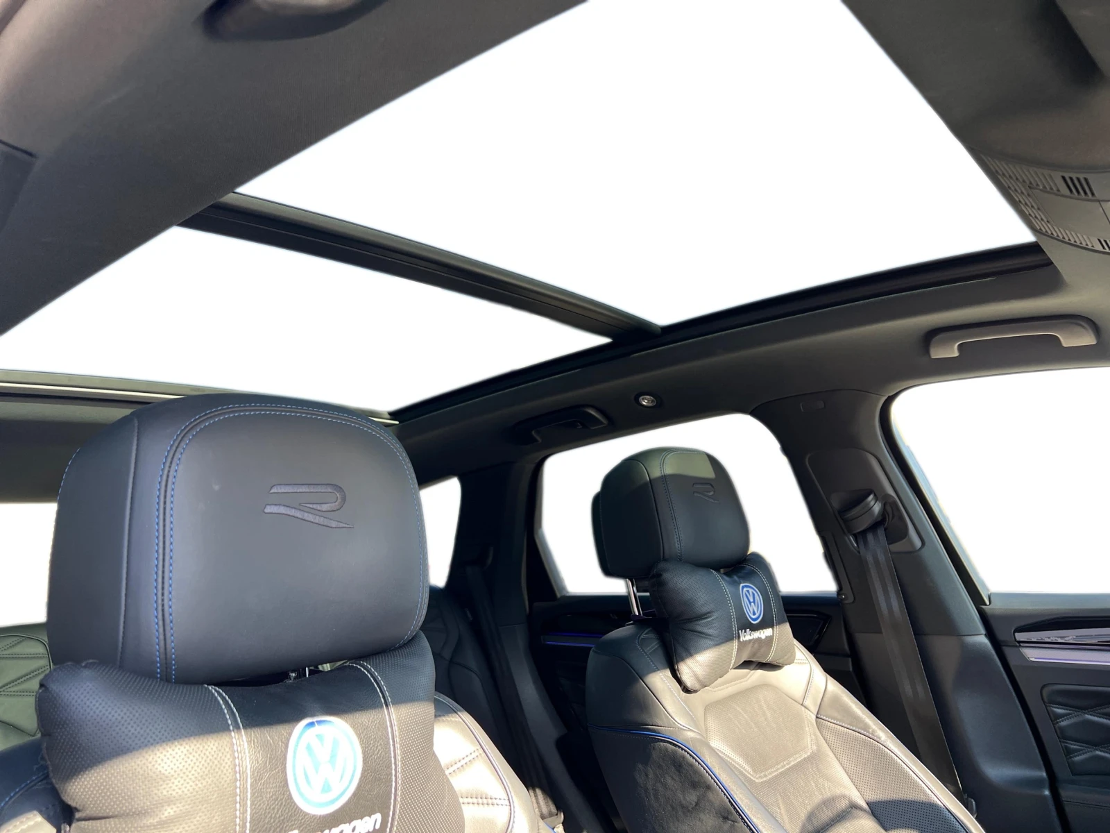 VW Touareg R eHybrid, снимка 14 - Автомобили и джипове - 54288076