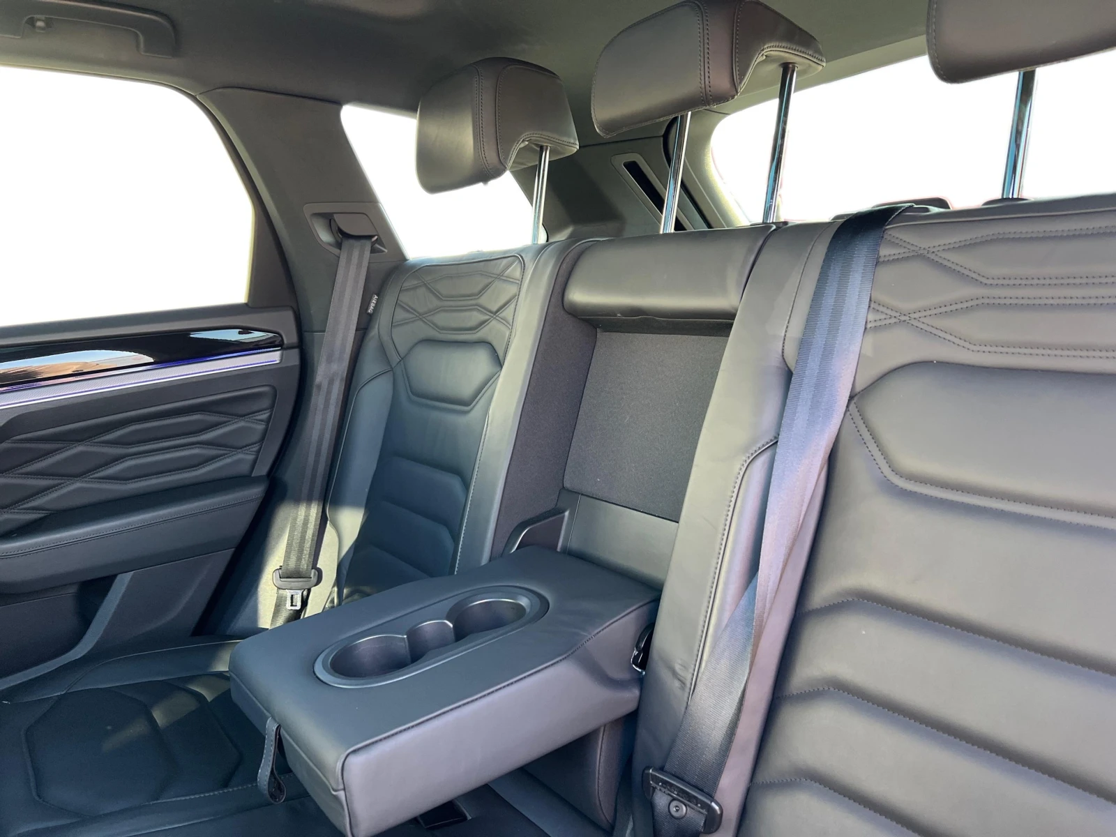 VW Touareg R eHybrid, снимка 12 - Автомобили и джипове - 54288076