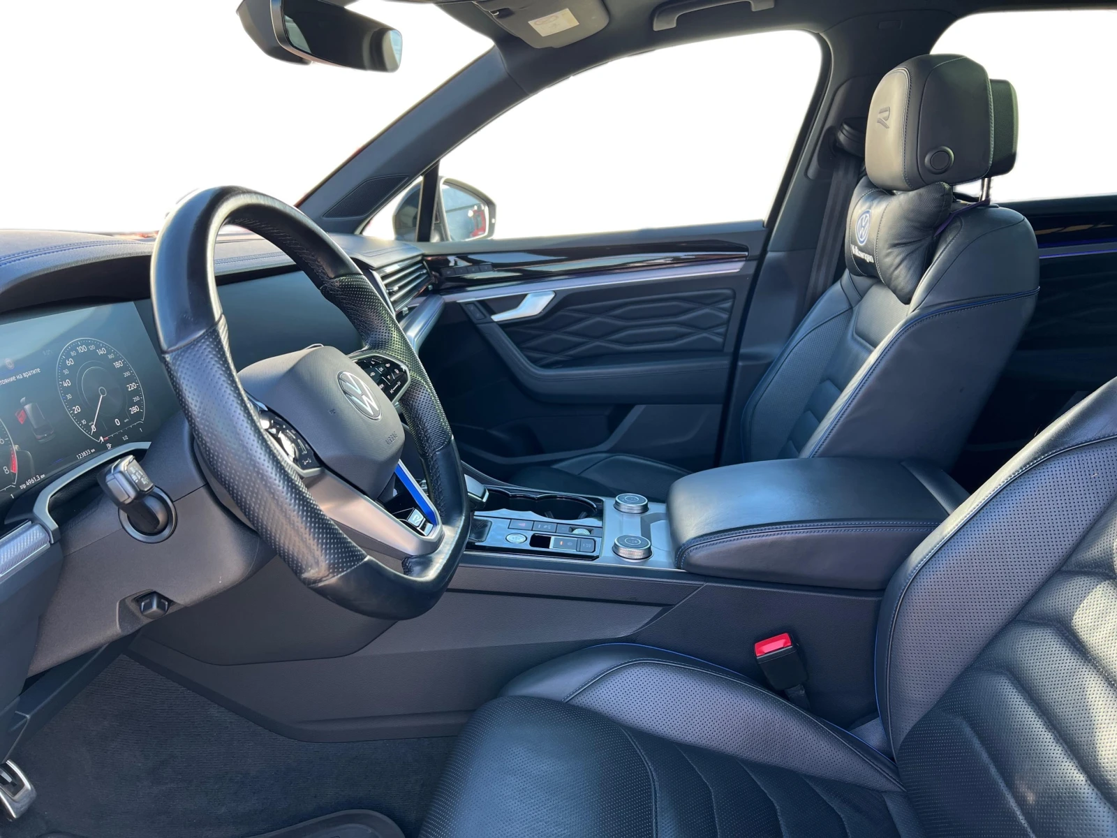 VW Touareg R eHybrid, снимка 8 - Автомобили и джипове - 54288076