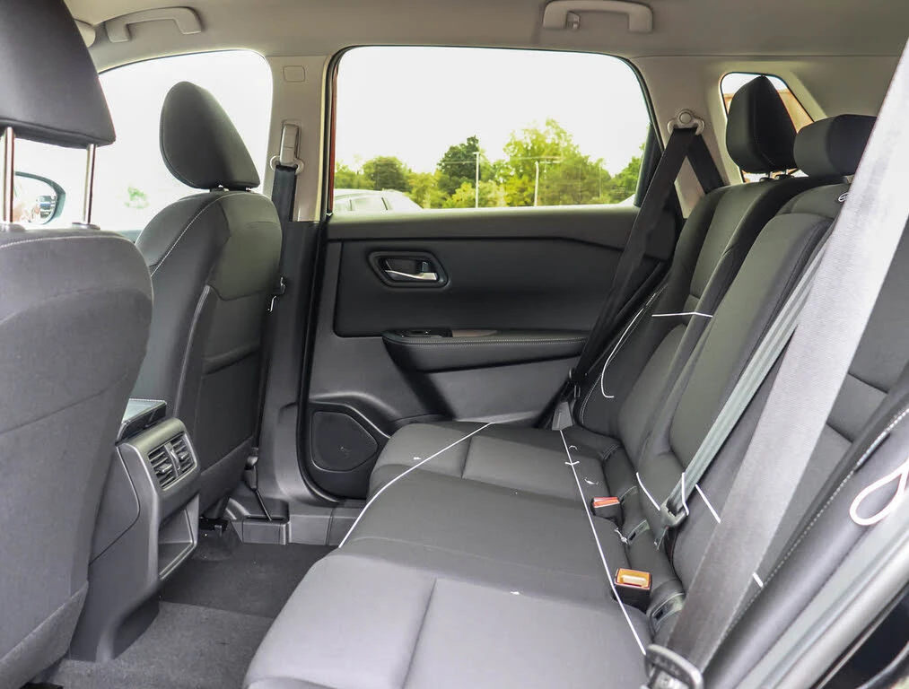 Nissan Rogue S AWD, снимка 17 - Автомобили и джипове - 54377387