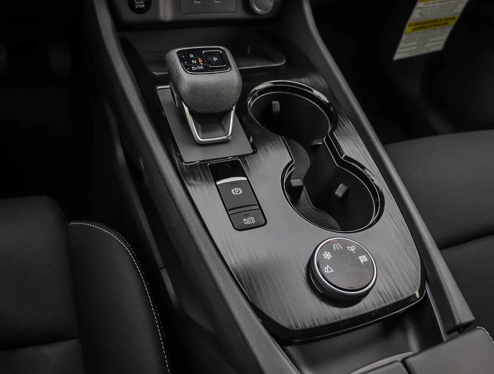 Nissan Rogue S AWD, снимка 15 - Автомобили и джипове - 54377387