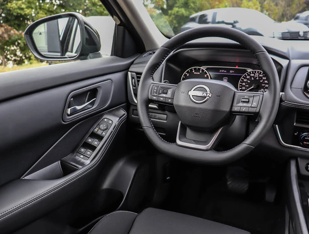 Nissan Rogue S AWD, снимка 13 - Автомобили и джипове - 54377387