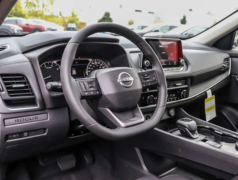 Nissan Rogue S AWD, снимка 12 - Автомобили и джипове - 54377387