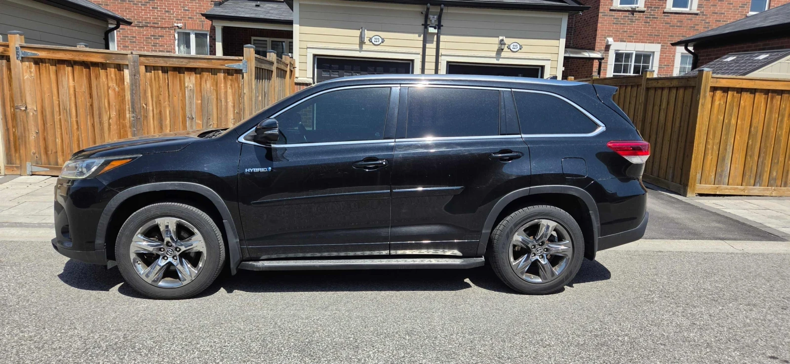 Toyota Highlander HYBRID LIMITED / 7 МЕСТА / 4WD / CARFAX /, снимка 2 - Автомобили и джипове - 54455948