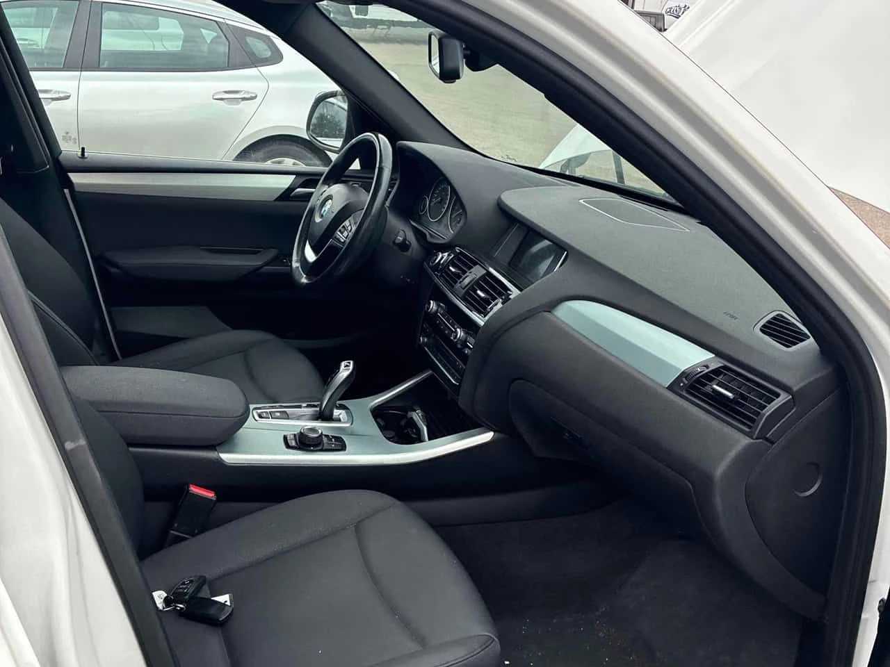 BMW X3 * xDrive28i * CARFAX * БЕЗ ПЪРВОНАЧАЛНА ВНОСКА, снимка 13 - Автомобили и джипове - 54774675