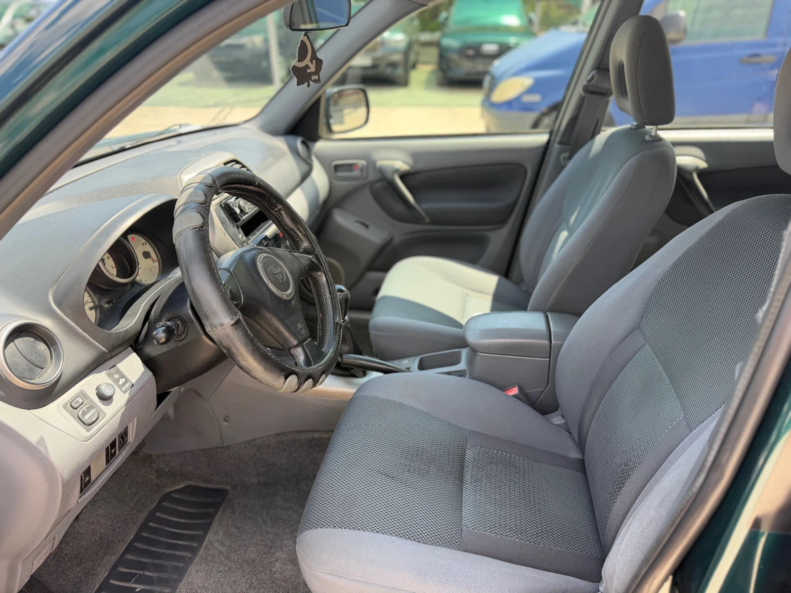 Toyota Rav4 D4D/241000km, снимка 9 - Автомобили и джипове - 55009111
