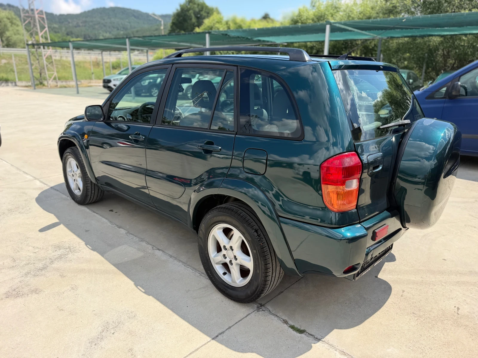 Toyota Rav4 D4D/241000km, снимка 6 - Автомобили и джипове - 55009111