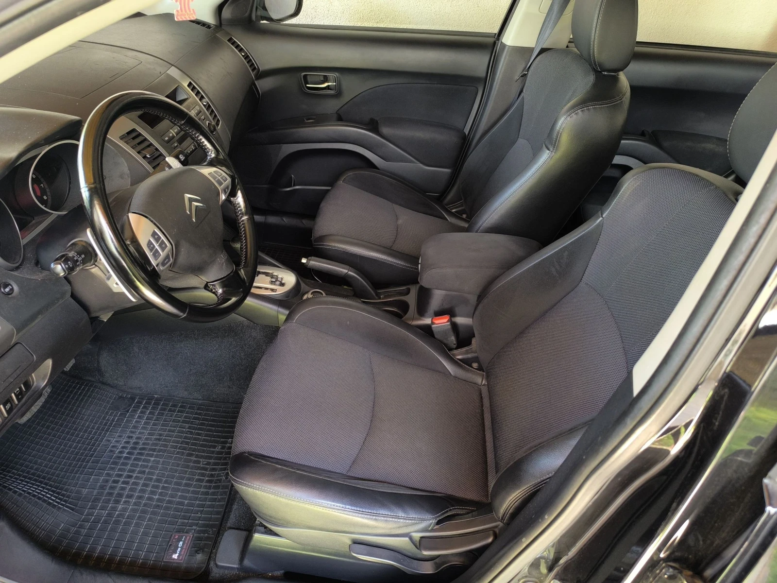 Citroen C-Crosser 2.4 бензин , снимка 8 - Автомобили и джипове - 55433107