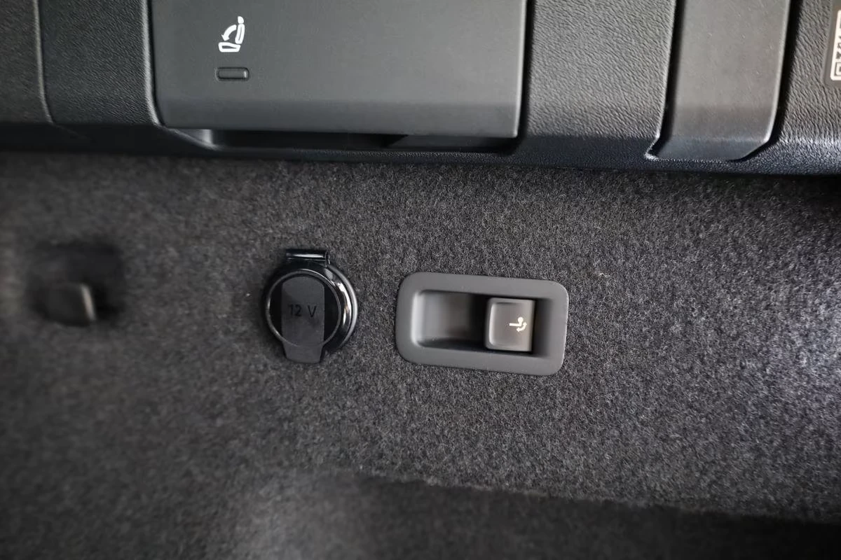 Skoda Kodiaq SPORT* LINE* AWD* DISTR* CANTON* , снимка 10 - Автомобили и джипове - 55613296