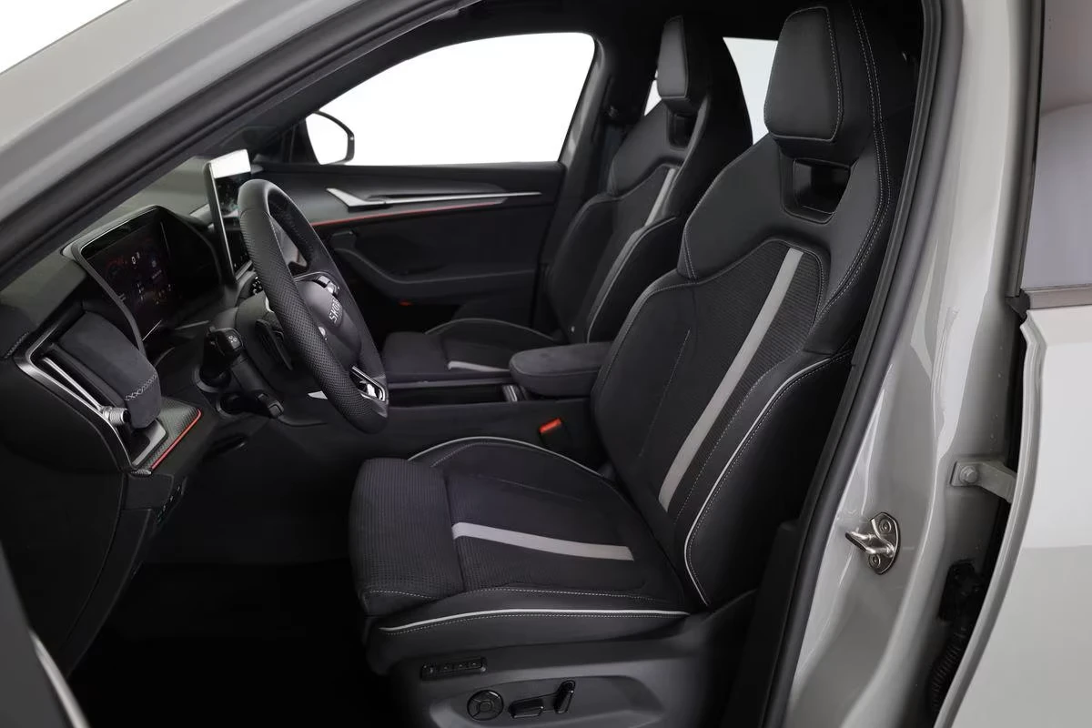 Skoda Kodiaq SPORT* LINE* AWD* DISTR* CANTON* , снимка 3 - Автомобили и джипове - 55613296