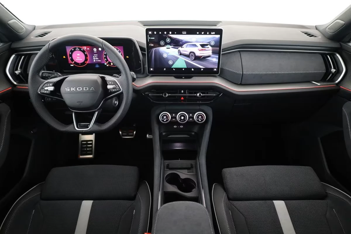 Skoda Kodiaq SPORT* LINE* AWD* DISTR* CANTON* , снимка 7 - Автомобили и джипове - 55613296