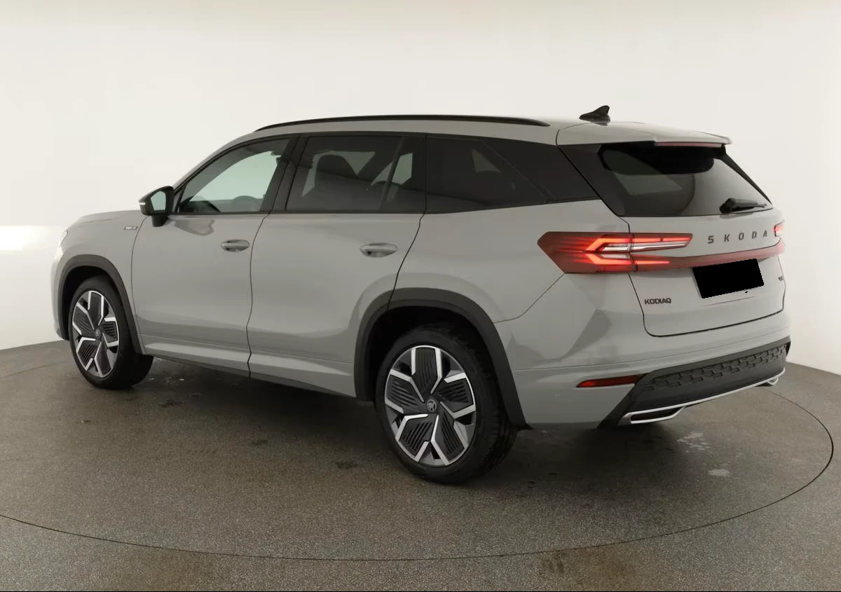 Skoda Kodiaq SPORT* LINE* AWD* DISTR* CANTON* , снимка 2 - Автомобили и джипове - 55613296