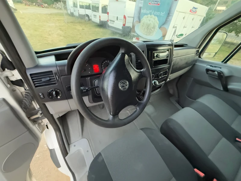 VW Crafter КЛИМАТРОНИК, снимка 16 - Бусове и автобуси - 50794197