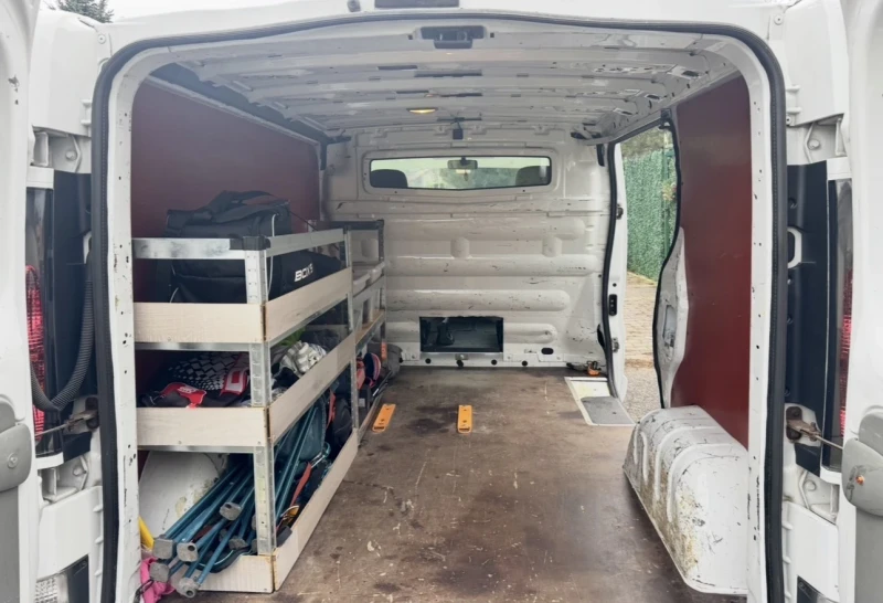 Renault Trafic 2.5 , снимка 8 - Бусове и автобуси - 53009710