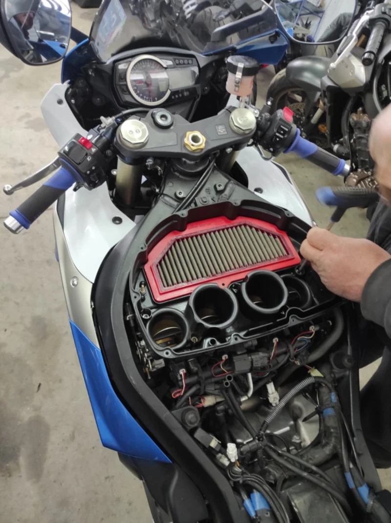 Suzuki Gsxr L0, quick shifter, power commander, ТОП състояние!, снимка 7 - Мотоциклети и мототехника - 53512291