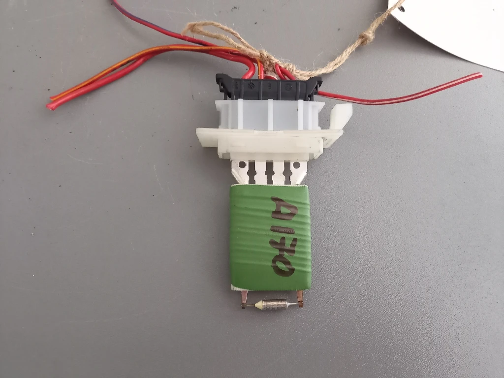 ������� ����� �������� �170 ���  | Mobile.bg � ����������� 1