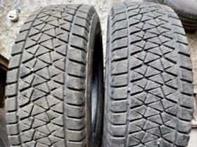 Гуми Зимни 215/70R16, снимка 1