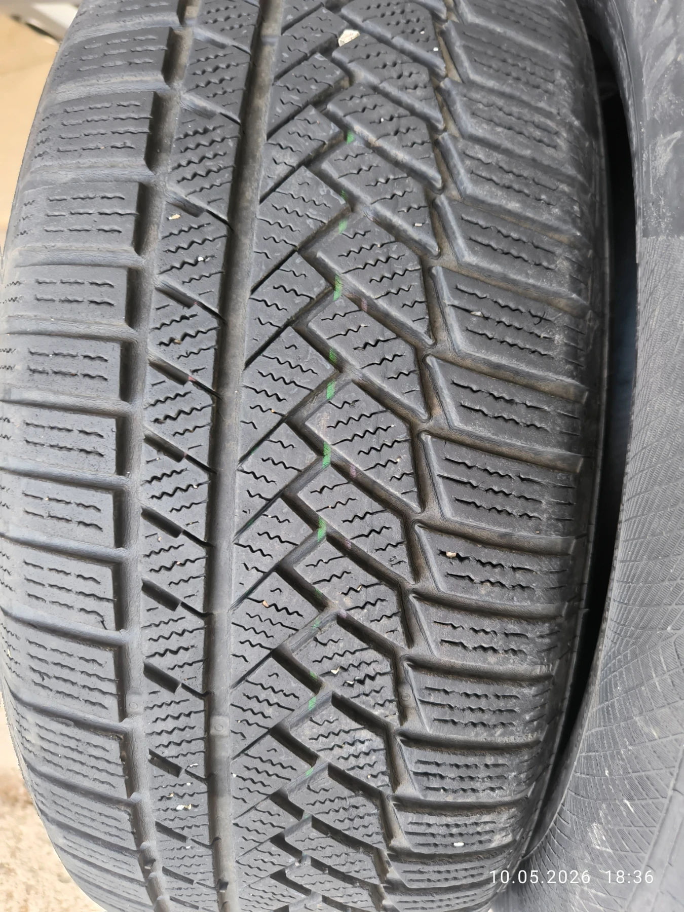 Гуми Зимни 235/60R17, снимка 9 - Гуми и джанти - 55008121