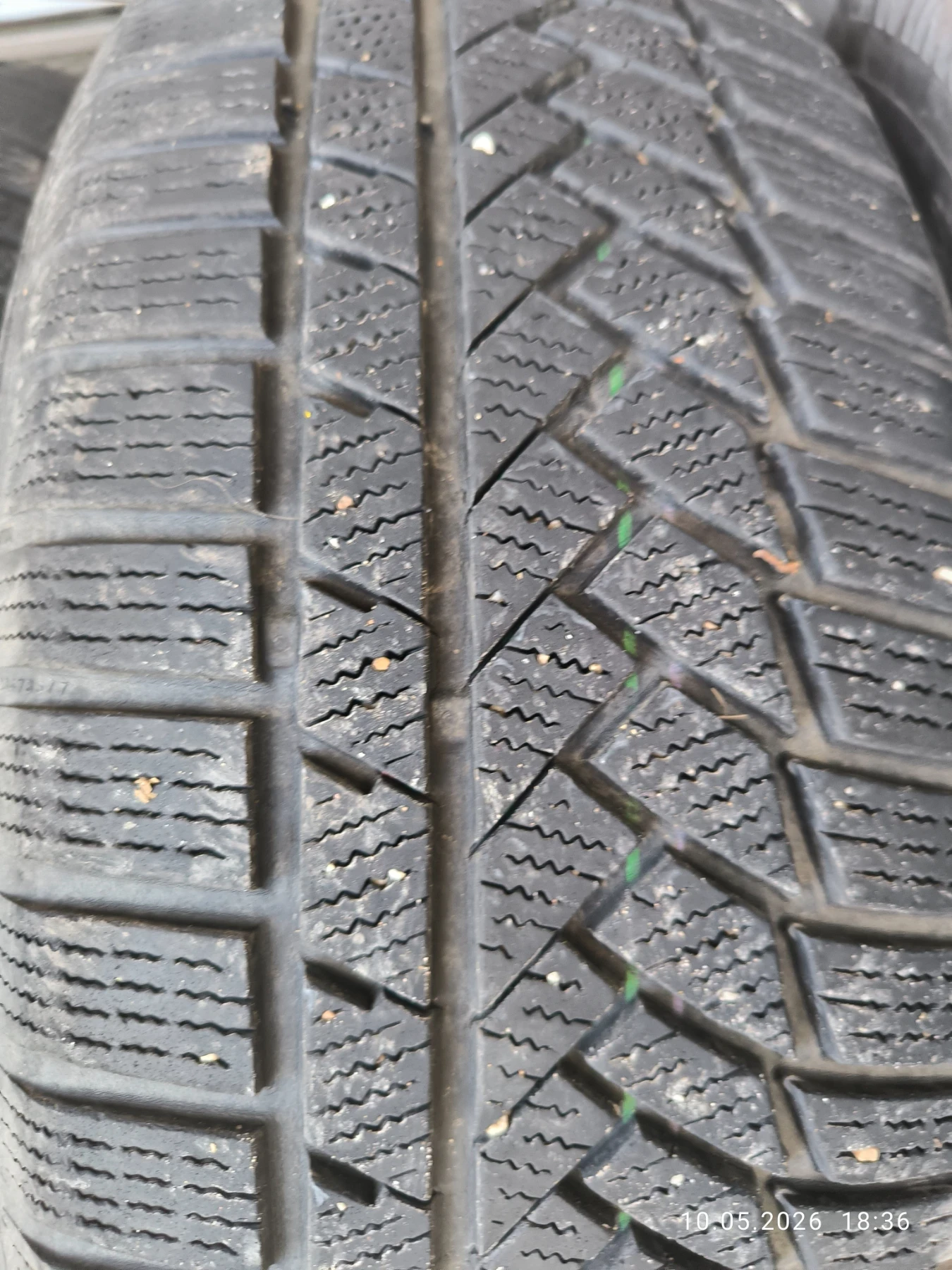 Гуми Зимни 235/60R17, снимка 8 - Гуми и джанти - 55008121