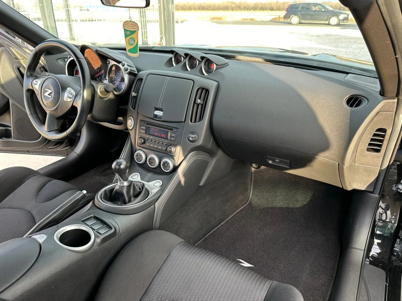 Nissan 370Z Ръчка*2016г*, снимка 13 - Автомобили и джипове - 45856873