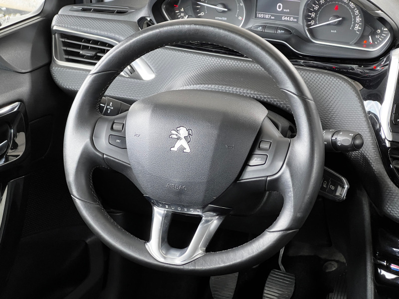 Peugeot 208 1.6eHDi Allure, снимка 10 - Автомобили и джипове - 46355241