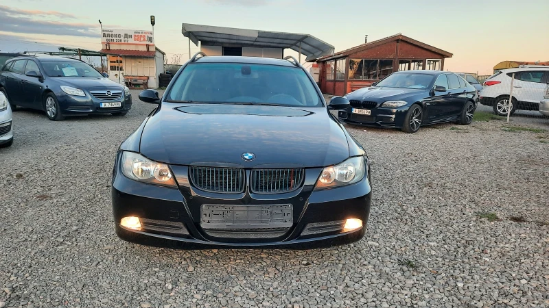 BMW 320 2.0 Бензин * Панорама * Нави * Подгрев * Автопилот, снимка 1 - Автомобили и джипове - 47909387