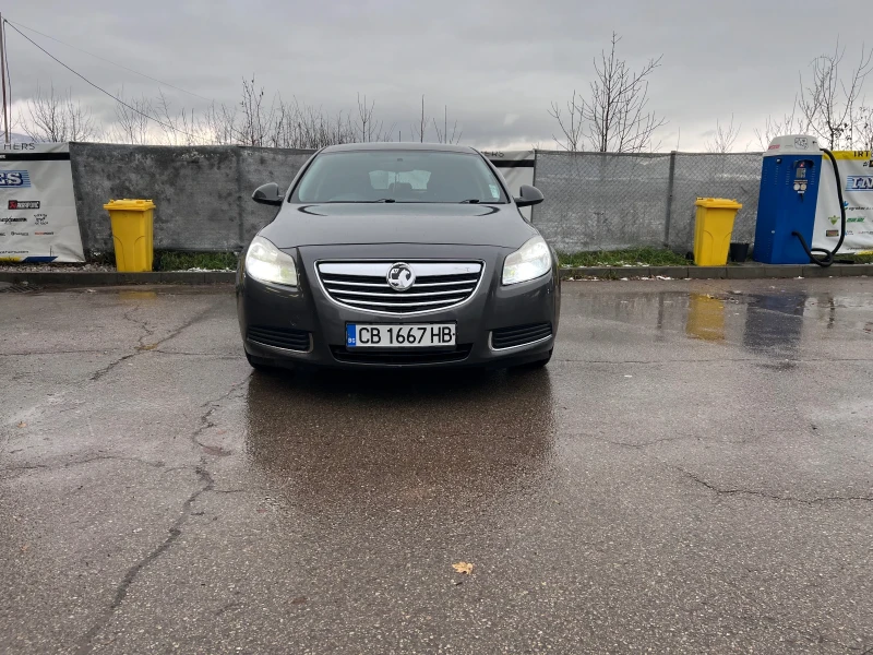 Opel Insignia, снимка 1 - Автомобили и джипове - 48297475