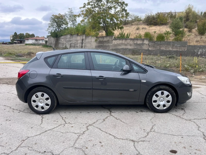 Opel Astra 2.0 CDTI автоматик, снимка 3 - Автомобили и джипове - 52618662